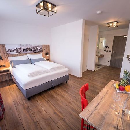 Hotel & Brauerei-Gasthof Neuwirt Neuburg an Der Donau Bagian luar foto